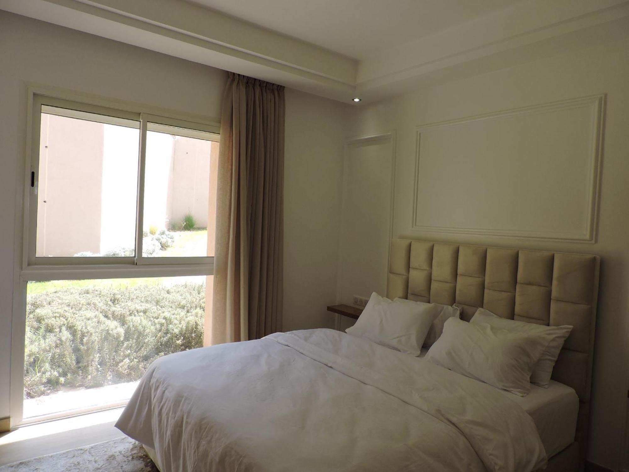 Apartment Spacious For 5 In